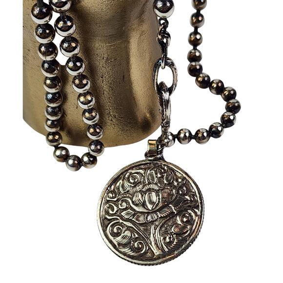Artisan Created 3-in-1 Silver VTG Ball Chain Necklace with a Bone Floral Pendant - Picture 6 of 7
